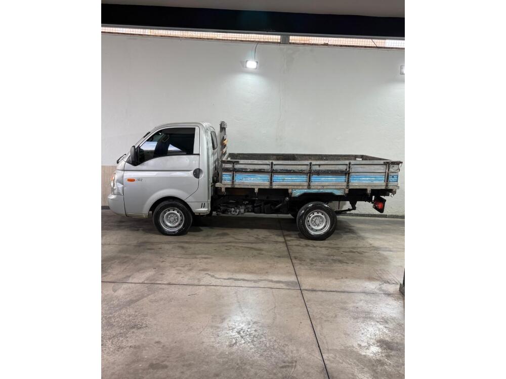 Hyundai HR