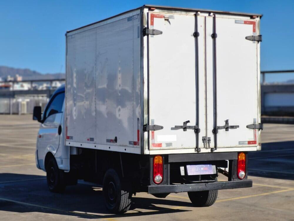 Hyundai HR