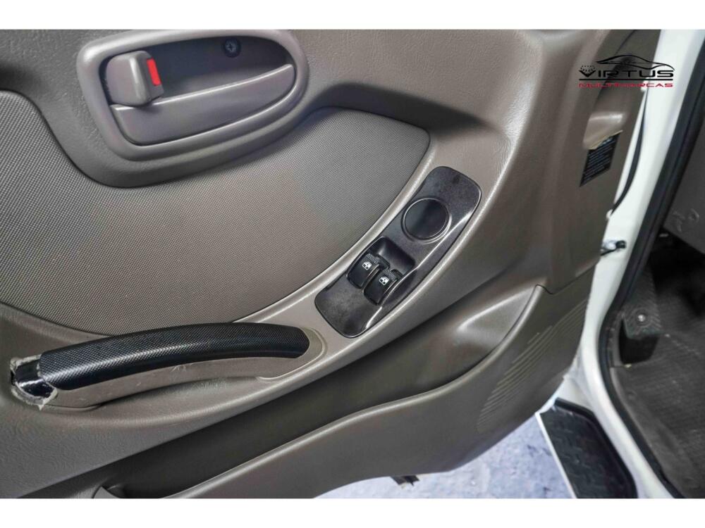 Hyundai HR