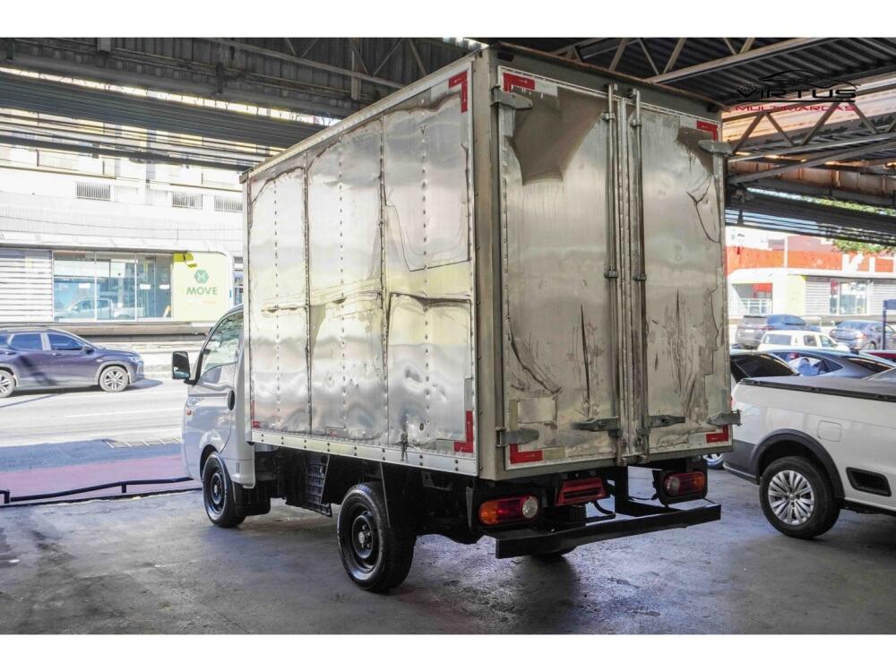 Hyundai HR