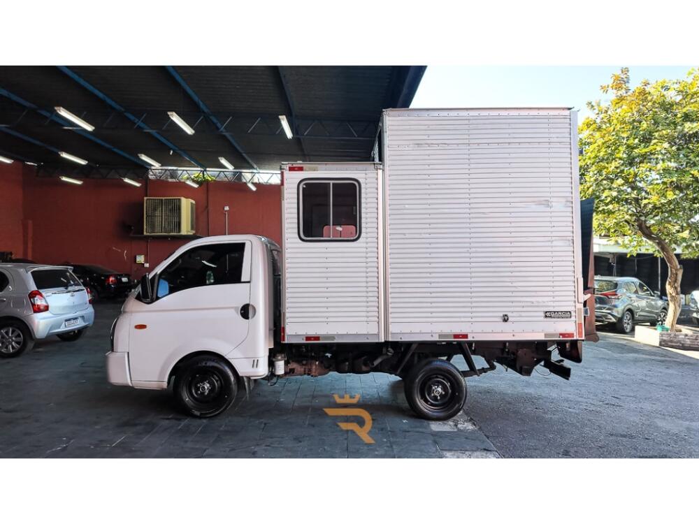 Hyundai HR