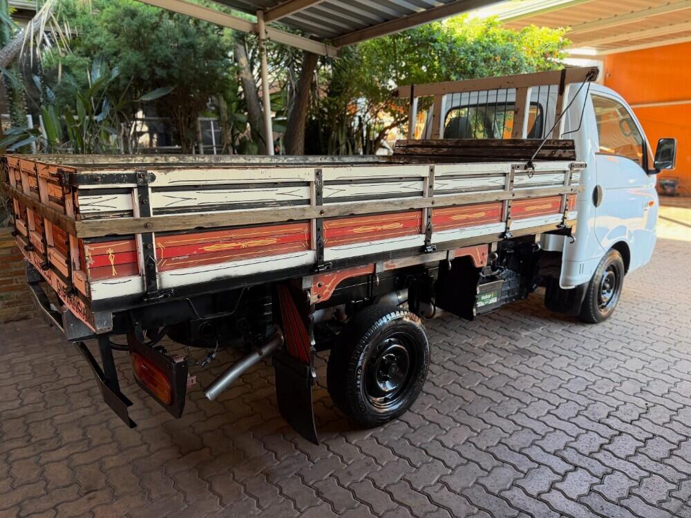 Hyundai HR