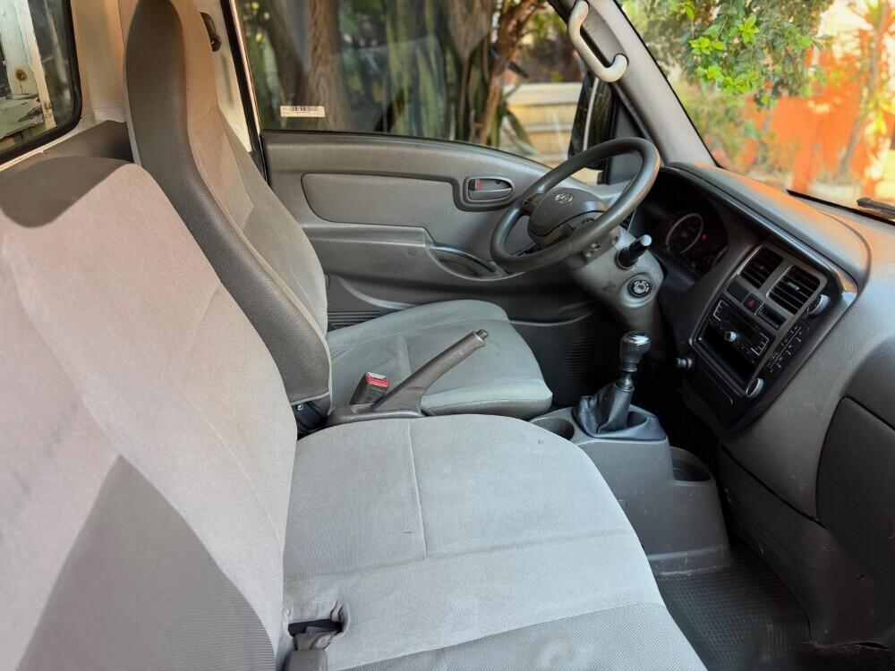 Hyundai HR