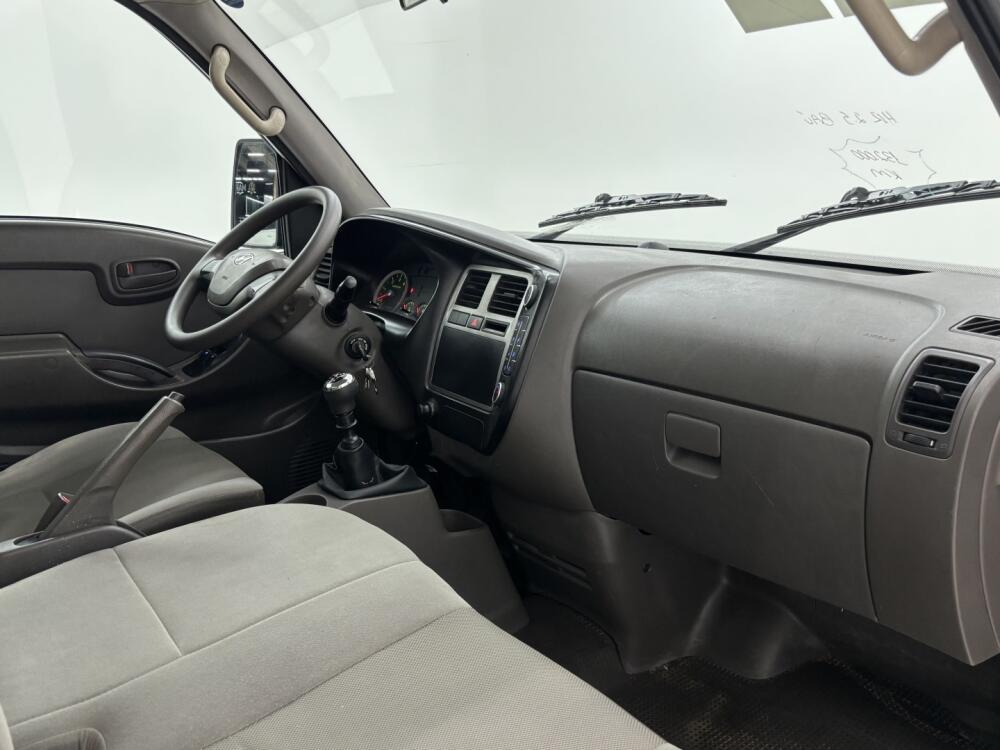 Hyundai HR