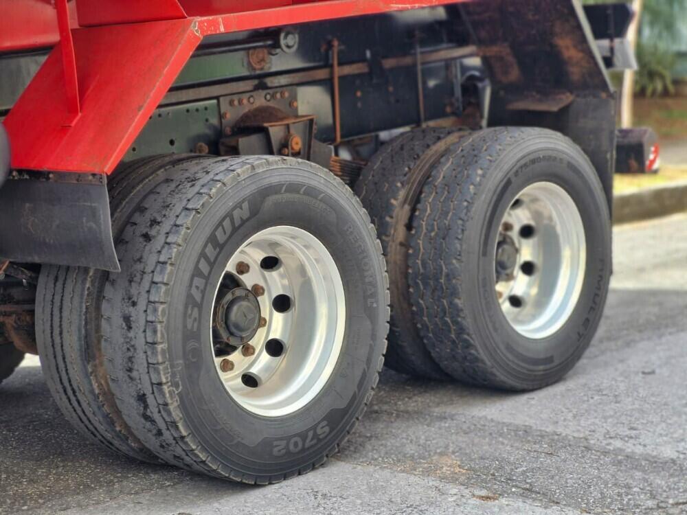 Mercedes Benz MB 2324 Atron