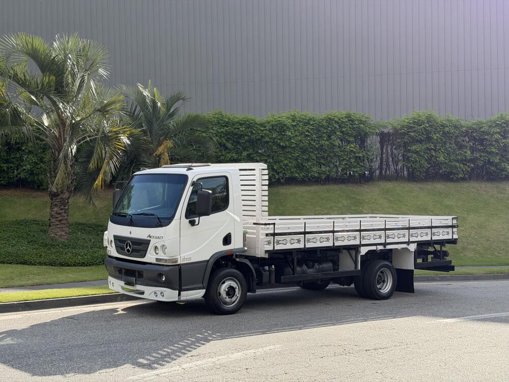 Mercedes Benz MB 815 Accelo