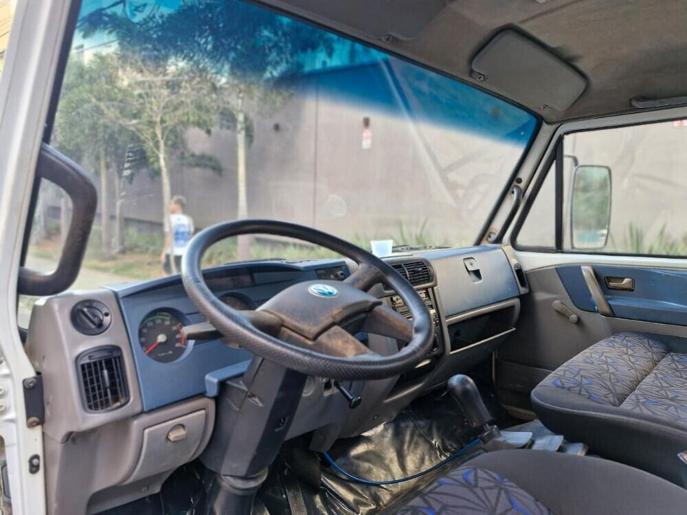 Volkswagen 8.150
