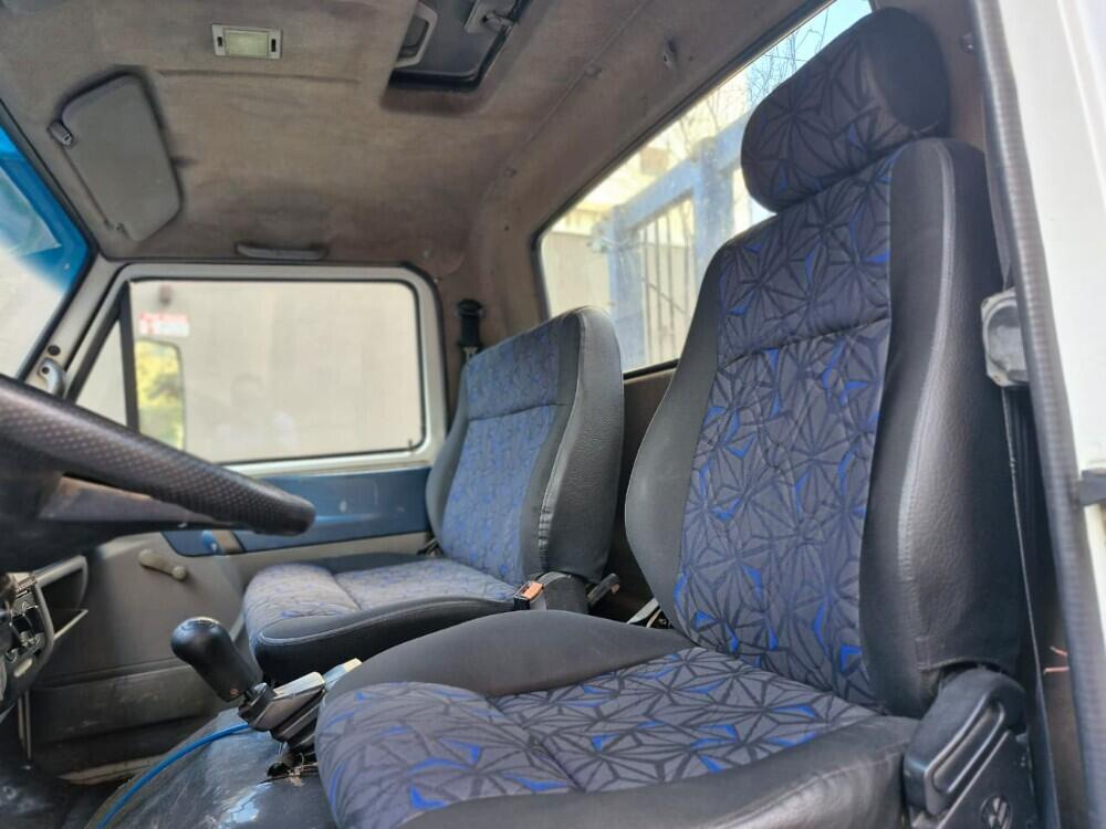 Volkswagen 8.150