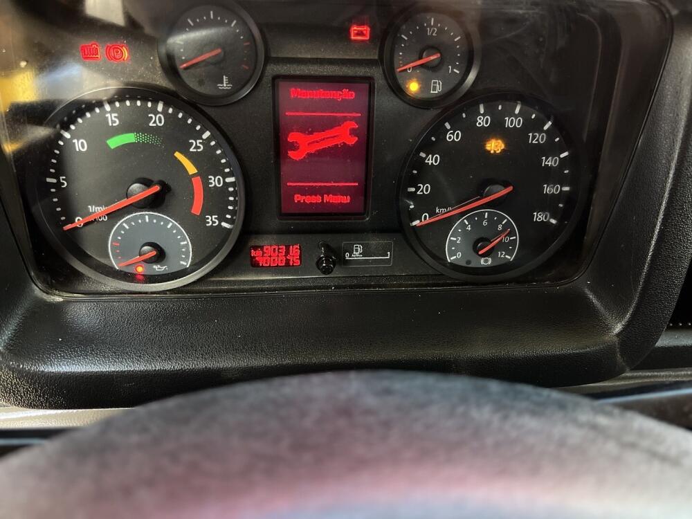 Volkswagen 8.160