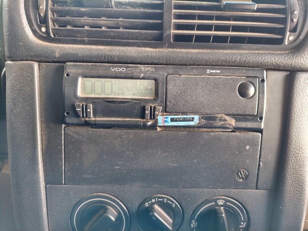 Volkswagen 8.160